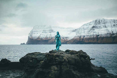 krinkshame:KópakonanSeal Woman or Selkie statueMikladalur, Faroe Islands 