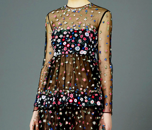 fashion-runways:  VALENTINO Pre-Fall 2015 - Details 