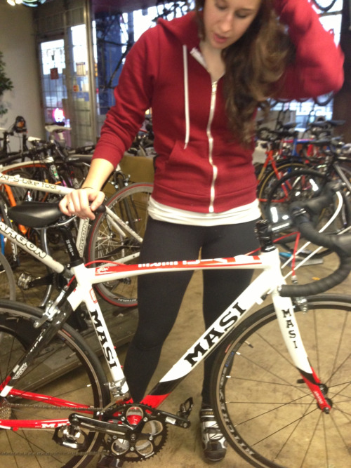 namastemthafcka:  Guess who finally got their new bike?