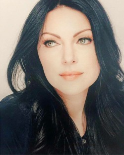 saypussy-again:  Laura Prepon just fuck me