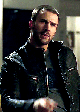Chris Evans In (Playing It Cool)