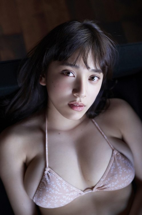 gravure-glamour:  Sayaka Tomaru 