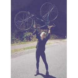 fixiegirls:  Repost:                    