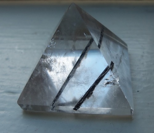 amber-skies-with-dragons: Pyramids with rutile and black tourmaline.