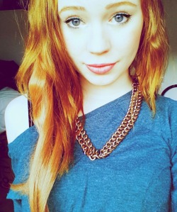 we-smoke-the-blunts:  redheadsmyonlyweakness:  alleshieristlaut:  anika, 21, germany  Those eyes ♥_♥  eyes…lips….hair…how about just fucking everything 