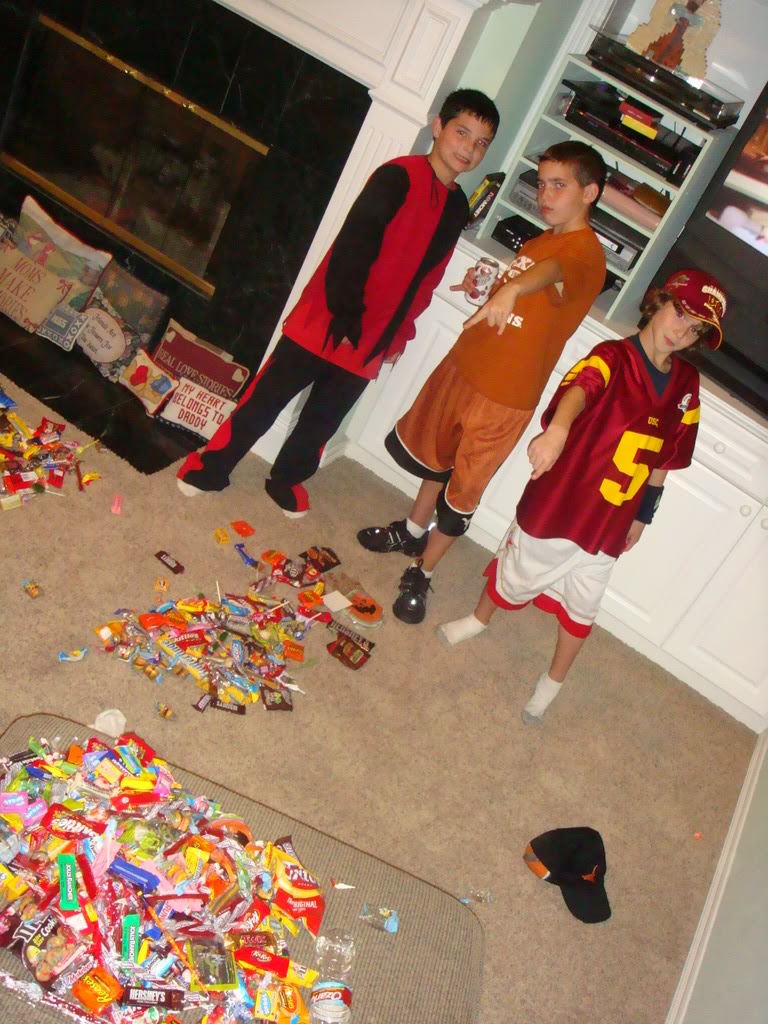 die-thylamide:  ruinedchildhood:  ta-ble:  sexweb:  halloween candy swag  me my niggas