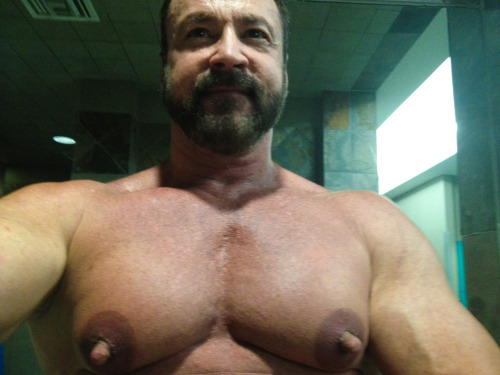 https://nipplepigs.tumblr.com/post/128651067690