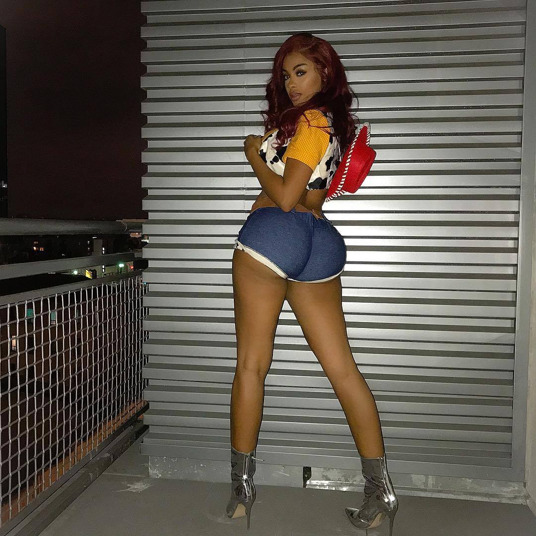 dream-girls-only:  Analicia Chaves