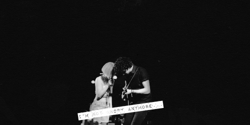 theparamores: I’m not bitter anymore, I’m syrupy sweet.