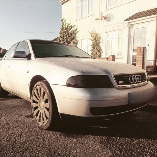 Oem lights are back in and tinted black. Unsurprisingly the headlights are duller so got to experime