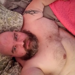 snugglebeartx:  I am so sleepy.  I need to nap for 15-20 hours.   #gay #gaybear #gaybearsofinstagram #beard #beardbear #beardporn #gaybeard #tiredoldqueen #introvert #dogdad #fatandfabulous #gaydallas #gaycarrolltontx (at Warwick Castle-A Bear’s Lair)