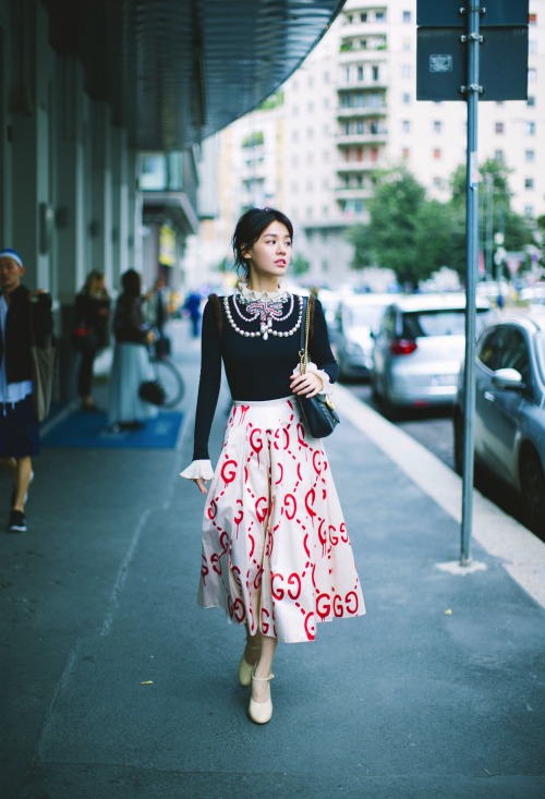 SANDRA MA wearing GUCCI FALL 2016 READY-TO-WEAR