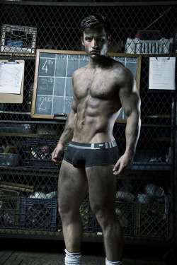 realsexymen:  http://realsexymen.tumblr.com/ 