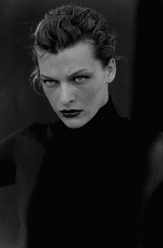 Milla Jovovich, 2000 de Peter Lindbergh