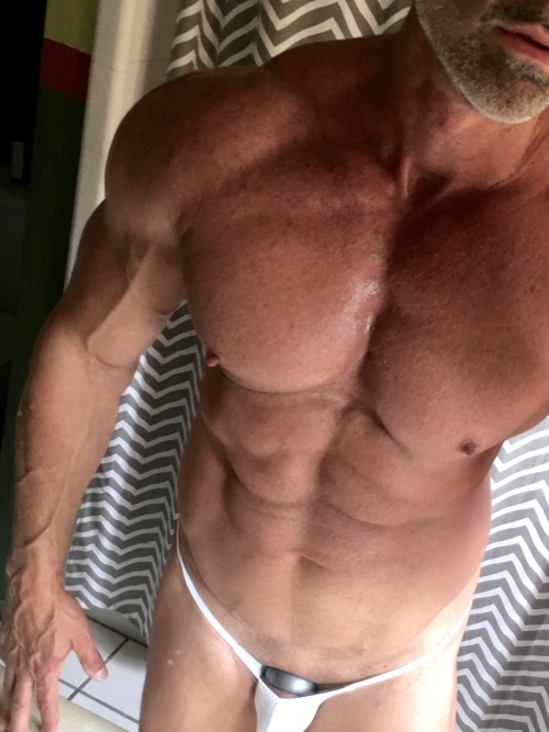 bigbodybuilderboys:Only selfie allowed for the locked boy is for the cockring-chastity device to be 