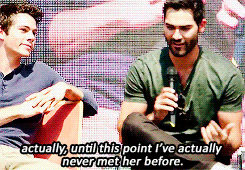 rulesdown:Tyler Hoechlin telling what was his most embarrassing moment on set +