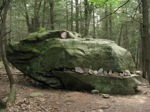 sixpenceee:  Reddit user tkvp’s friend came across this sculpture in the middle of the woods. 