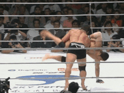 reelinplace:  Here it is, the absolute highlight of Takada’s MMA career, escaping a Mark Kerr takedown.