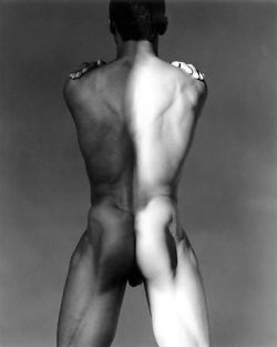 Robert Mapplethorpe, &ldquo;Dan S.,&rdquo; 1980. Gelatin Silver Print. 45.4 x 35.6cm