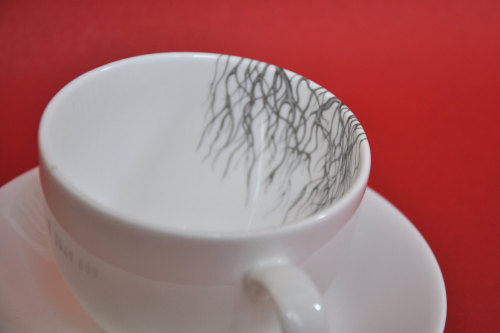 wickedclothes:  Anatomical Heart Teacup And Saucer Keep your tea close to your heart. This teacup features an anatomically correct heart, with veins extending into the interior. Includes a saucer with the words “I love you.” Sold on Etsy. 