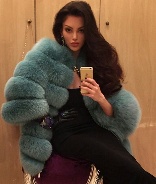 Sexy women in fur coat porn