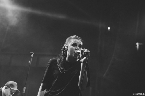 lynnpvris:  PVRIS by Jannik Holdt on Flickr. 