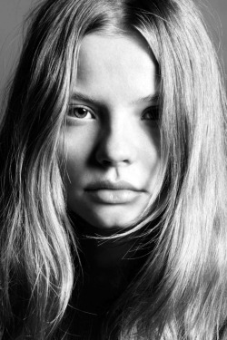 senyahearts:  Magdalena Frackowiak by Jan