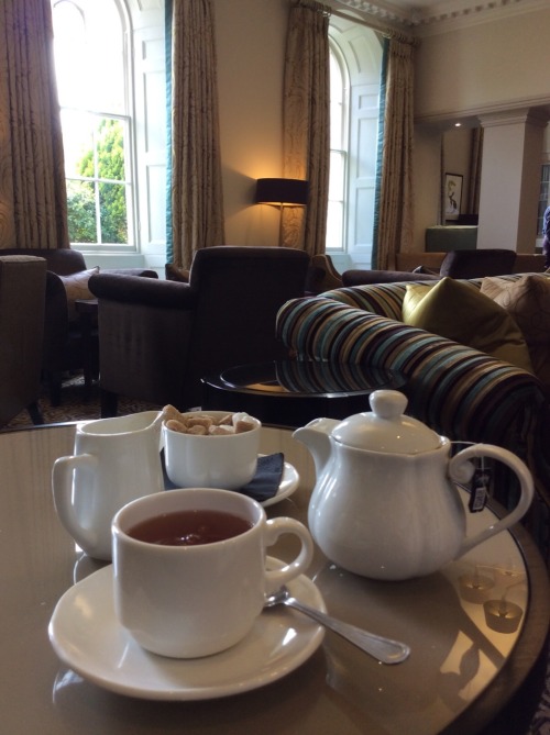 Standard Twinings Darjeeling in Sopwell House Hotel (St Albans, UK). Nice enough for a teabag; amuse