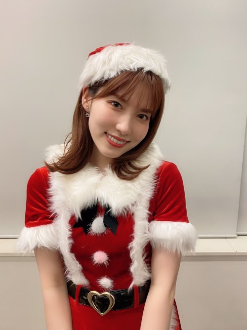 soimort:  谷口めぐ Megu Taniguchi - Instagram - Sat 25 Dec 2021  Merry X’mas❤️ 
