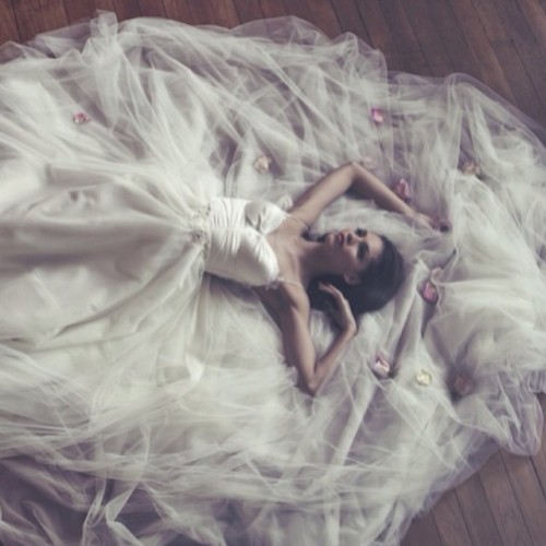 Lost in bridal musings&hellip; Come take a look at a shoot I styled with @samlondonwed at @thetownha