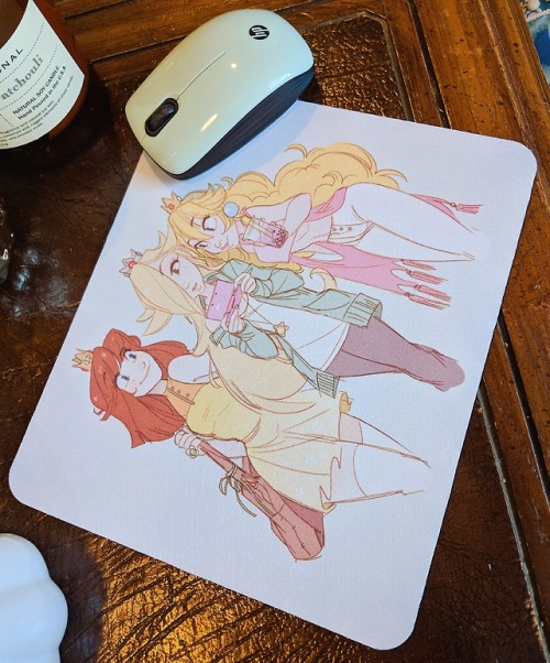 XXX skirtzzz:  Mouse pads are back!Lots of new photo