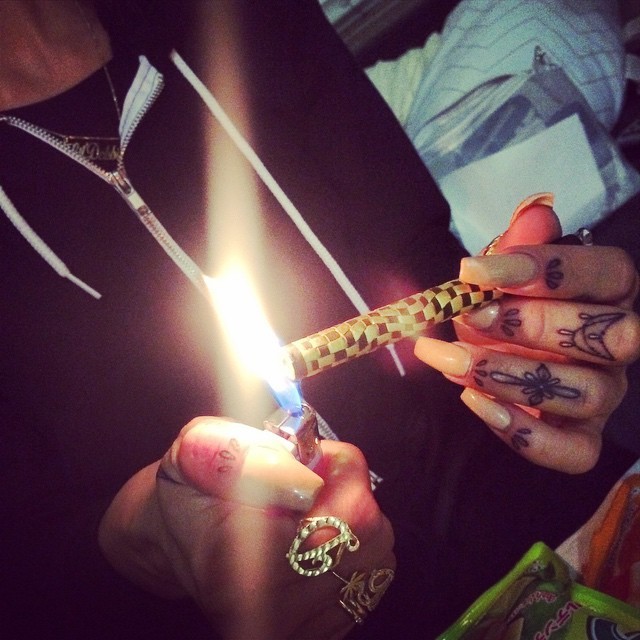 diamondladies:  champangebarbie:  x  💎