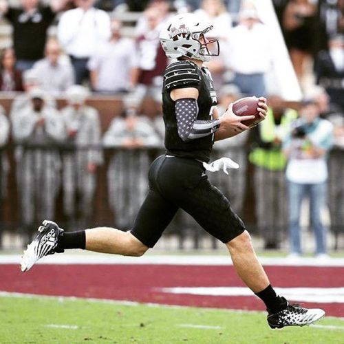 footballjockstraps:Nick Fitzgerald