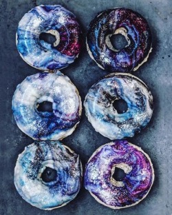 mermaidgoddessqueen:  Galaxy donuts…