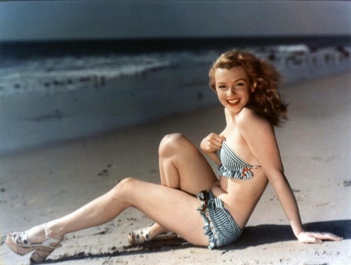 Norma Jean Mortenson (Marilyn Monroe) first adult photos