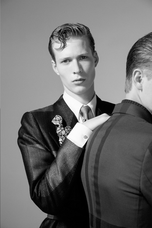 VARÓN VOL.9 Sven de Vries at @SUPAmodels  in @worldmcqueen shot by @thomasgiddings styled by Way Per