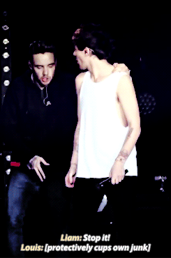 tommosloueh:  Testicle smacking, 04/10/15 