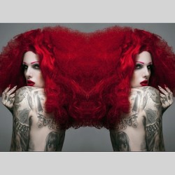 jeffreestar:  The bigger the hair, the closer