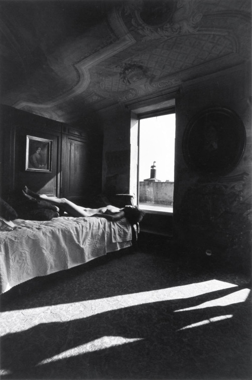 last-picture-show:Lucien Clergue, Palazzo Brandolini, Venise, 1979