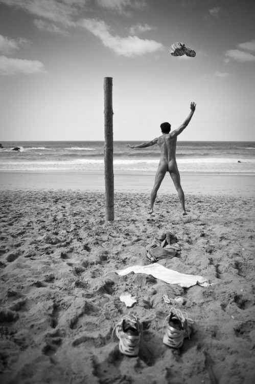 Freedom! Life is short. Play naked!