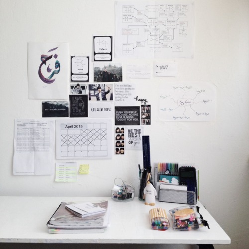 f-rhn:
“17.4.15 || Tidied my desk today and I just love how clean it looks!
”