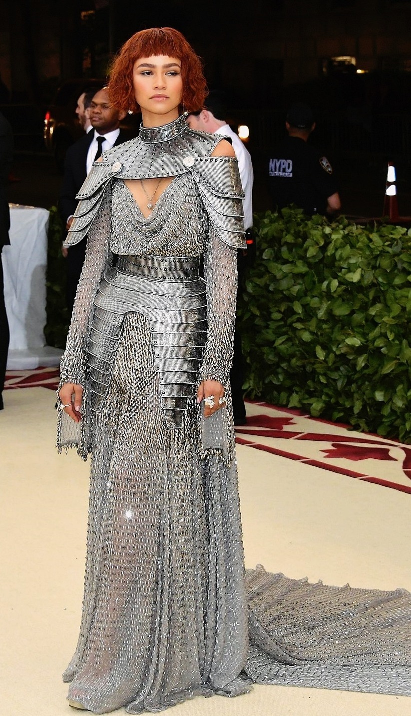 saucyfbaby: ZENDAYA SERVING JOAN OF ARC REALNESS AT THE 2018 MET GALA ...