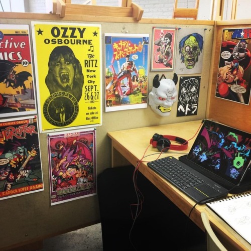 Finally started to add more decorations to my studio space! Got a lot more I wanna add to it though! (at Milwaukee Institute of Art & Design) https://www.instagram.com/p/Bn1MnmJndoK/?utm_source=ig_tumblr_share&igshid=pybkjrlx6igp
