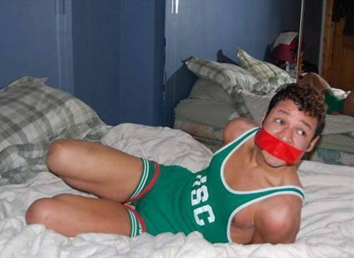 gearjockmo:Stay put boy….