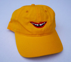 littlealienproducts:  Gap Tooth Hat by  Shallocat