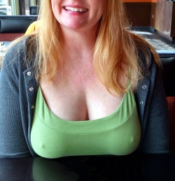 guinnessguzzler:  Yay!  Braless Friday!