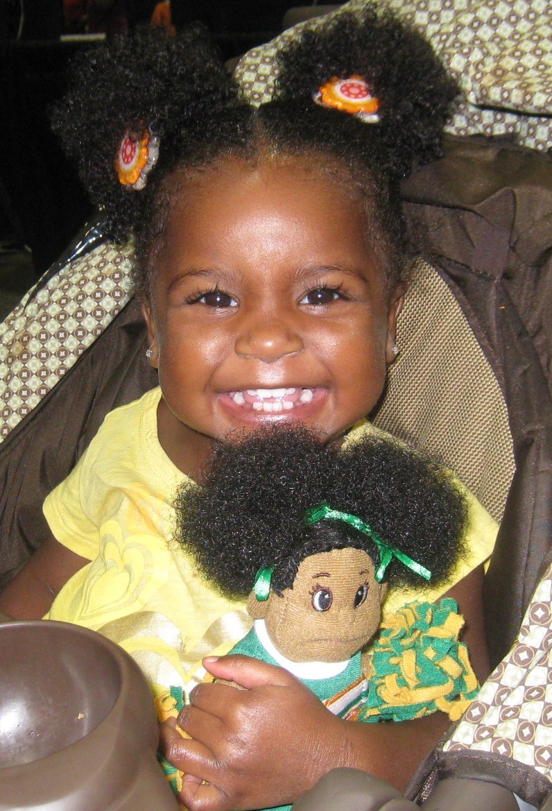 afrokinkilove:  Natural hair girls with their dolls. Let our girls learn to love
