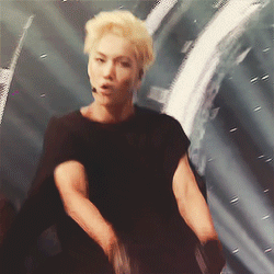ikimjongin:  fUCKING JONGIN (╯°Д°）╯︵ /(.□ . \) 