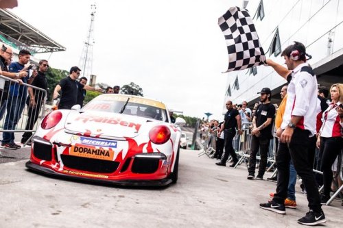 gentlemanracedriver: Porsche GT3 CUP - Bruce Dickinson at Interlagos Brazil