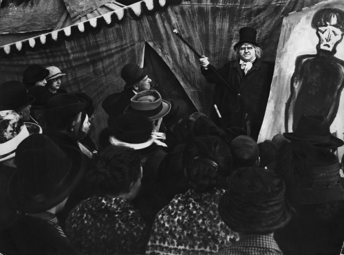 alfiusdebux:Das Cabinet des Dr. Caligari (Robert Wiene, 1920)